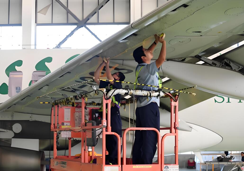 機(jī)場(chǎng)高空作業(yè)維修